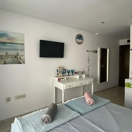 Paradiso 'b' 108 Private Cozy Apartment