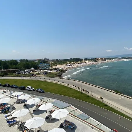 Paradiso 'b' 108 Private Cozy アパート ネセバル