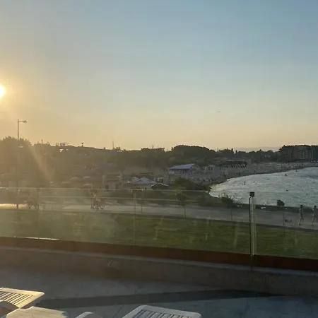 Apartment Paradiso 'b' 108 Private Cozy